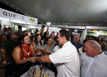 Lucas Ribeiro participa de encerramento da 2ª Expo Patos e anuncia convênio para reforma do Centro Comercial de São Bentinho
