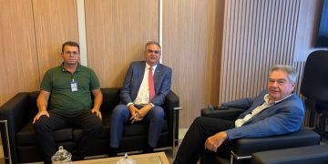 Prefeito Manezinho articula parcerias em João Pessoa para retomada de obras e fortalecimento da comarca