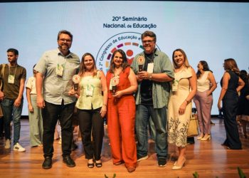 Professores da Rede Municipal de Educação representam Campina Grande com o Prêmio Educador Nota 10 no 20° Seminário Nacional de Educação