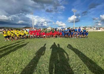 Com sucesso, Escolinha de Futebol de Campo, comandada pelo ex-vereador Cordeirinho, foi inaugurada neste sábado(18), em Sumé.