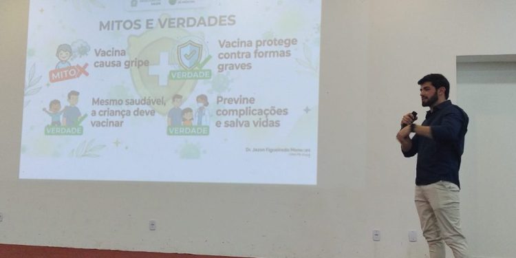 Saúde de Sumé reúne pais e mães para explicar a importância da vacinação contra a Influenza nas crianças