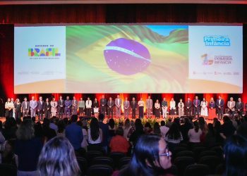 Municípios paraibanos recebem selo “Guardião da Primeira Infância” durante celebração de um ano do Pacto Paraibano