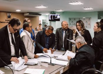 Câmara aprova projetos de lei, incluindo criação de Escola de Trânsito e adesão do IPSEM ao Programa Pró-Regularização