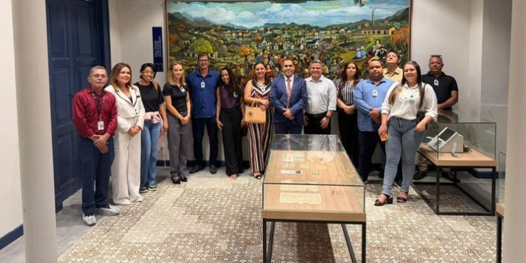 Estudantes de Direito realizam visita técnica à Justiça Eleitoral