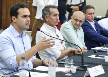 Governador Lucas Ribeiro e ministro Waldez Góes sobrevoam área afetada pelas chuvas e alinham ações com prefeitos