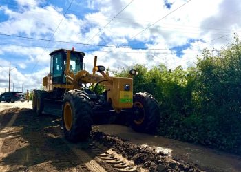 Campina Grande recebe do senador Veneziano Vital do Rêgo motoniveladora para fortalecer serviços nas áreas urbanas e rurais
