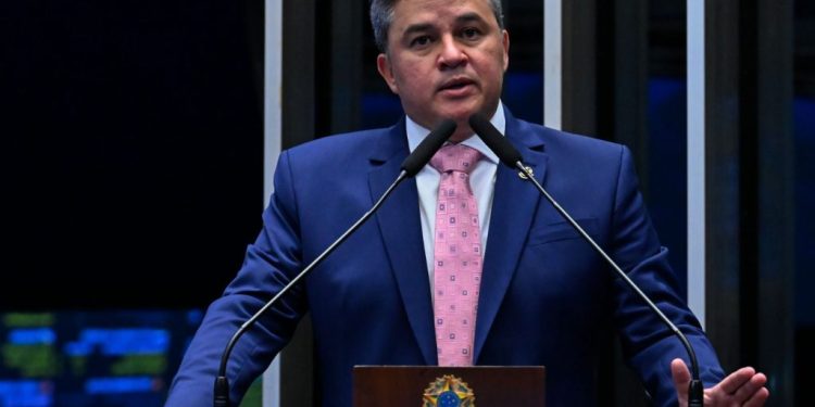 Na tribuna do Senado, Efraim Filho cobra transparência sobre leilão da Cagepa e questiona proposta única em PPP bilionária Na tribuna do Senado, Efraim Filho cobra transparência sobre leilão da Cagepa e questiona proposta única em PPP bilionária