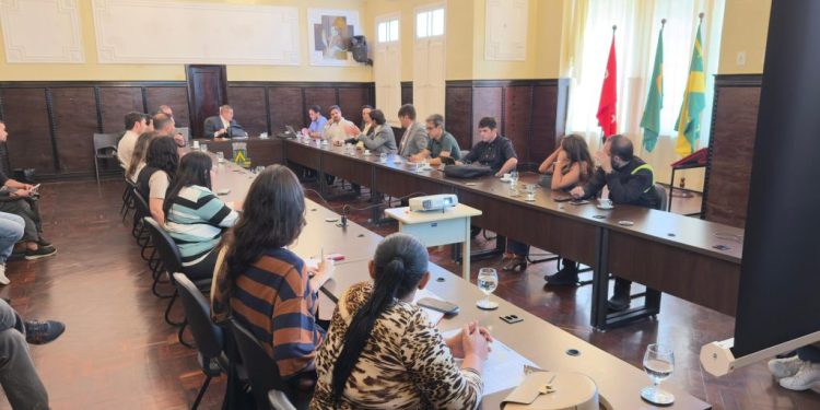 Prefeitura de Campina Grande realiza primeira reunião da comissão de acompanhamento da implantação do VLT, com diálogo e participação popular
