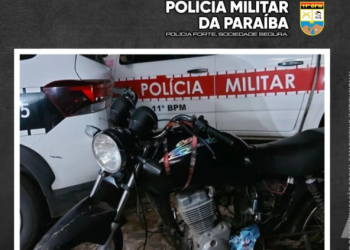 POLÍCIA MILITAR APREENDE MOTOCICLETA COM SINAIS DE ADULTERAÇÃO EM MONTEIRO