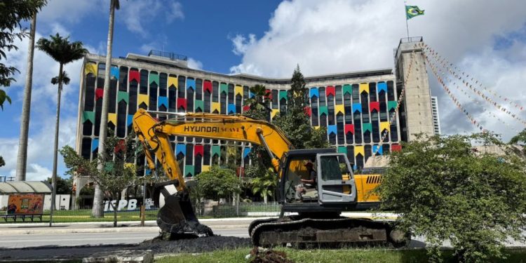 INFORME RELEVANTE: INTERDIÇÃO NA AVENIDA CANAL