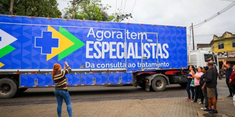 Agora Tem Especialistas: Ministério da Saúde lança em Sumé carreta de saúde da mulher para diagnóstico precoce de câncer de mama e do colo do útero. Agora Tem Especialistas: Ministério da Saúde lança em Sumé carreta de saúde da mulher para diagnóstico precoce de câncer de mama e do colo do útero.