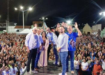 Padre Fabrício Timóteo realizou show religioso na cidade de Tenório, em comemoração aos 32 anos de sua emancipação política