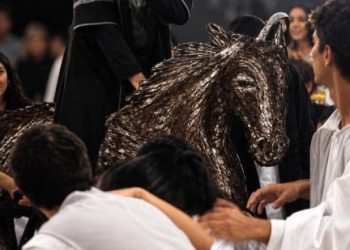 Palco do Teatro Paulo Pontes recebe musical católico Benedictus com a história do apóstolo Paulo