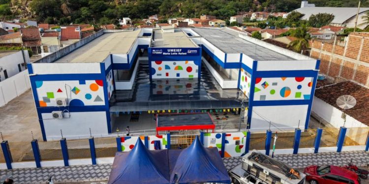 Prefeitura de Sumé entrega revitalização das Escolas Maria Leite Rafael e Zélia Braz