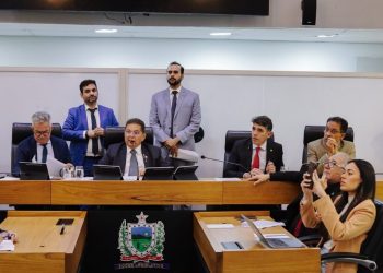 ALPB aprova projeto que proíbe venda de material escolar com conteúdo violento