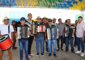 Monteiro acorda no ritmo do forró raiz com a Caminhada Cultural “Acorda São João”