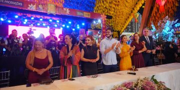 Casamento Coletivo emociona público e celebra o amor n’O Maior São João do Mundo