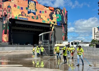 O Maior São João do Mundo: Equipe de limpeza da Prefeitura de Campina Grande garante espaços prontos para receber visitantes durante o evento