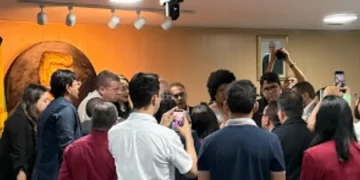 Em sessão marcada por polêmica e abandono dos oposicionistas,Câmara de vereadores aprova a LDO