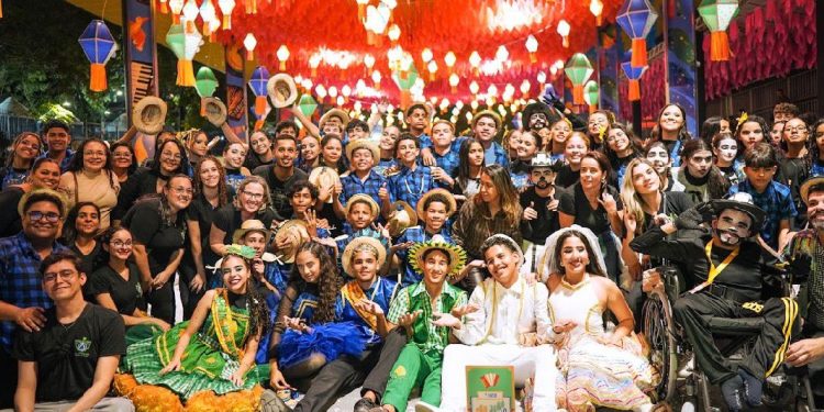 Prefeitura de Campina Grande encerra III Festival de Quadrilhas Juninas Escolares com celebração da cultura nordestina