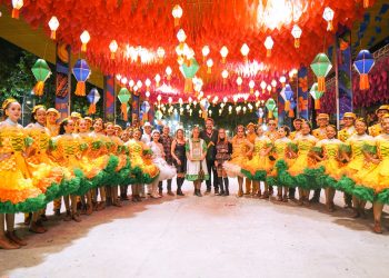 Festival de Quadrilhas Juninas Escolares encerra edição 2026 com presença de comitiva de Brasília