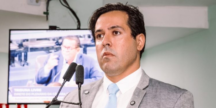 Médico denuncia práticas abusivas de planos de saúde durante tribuna livre na CMCG