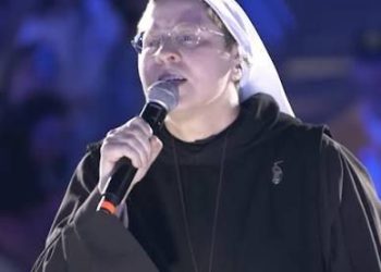 Noite religiosa mantém acesa a chama da fé n’O Maior São João do Mundo