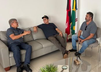 Na Cagepa, prefeito Manezinho leva pautas de melhorias no abastecimento d’água em Sumé