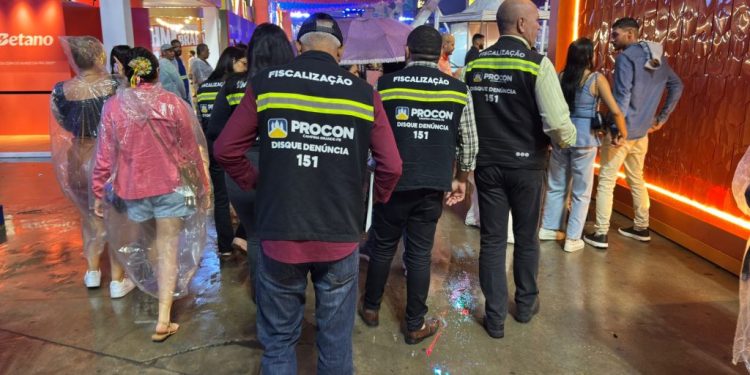 Procon-CG intensifica ações de fiscalização e orientação aos consumidores nos primeiros dias d’O Maior São João do Mundo Procon-CG intensifica ações de fiscalização e orientação aos consumidores nos primeiros dias d’O Maior São João do Mundo