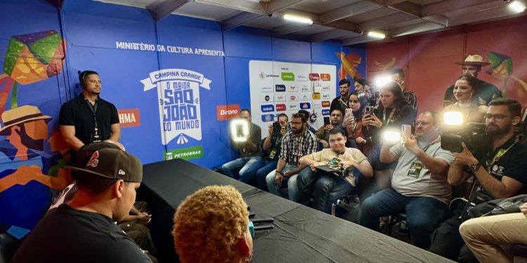 Profissionais de imprensa vivem maratona para levar ao público os bastidores d’O Maior São João do Mundo
