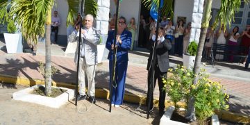 Hasteamento das bandeiras abre programação do aniversário de emancipação política de Monteiro