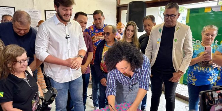 Prefeitura de Campina Grande formaliza aporte histórico de R$ 420 mil para quadrilhas juninas