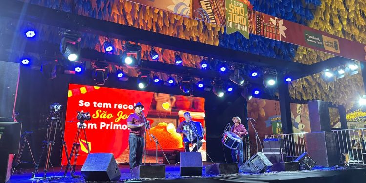 Parque do Povo abre mais cedo neste domingo (21) com programação cultural nos diversos palcos da festa