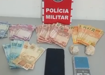 POLÍCIA MILITAR PRENDE HOMEM POR TRÁFICO DE DROGAS E APREENDE ENTORPECENTES EM SANTA LUZIA-PB