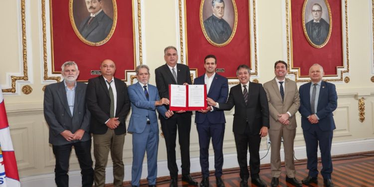Governador Lucas Ribeiro sanciona leis que modernizam o Judiciário e fortalecem atendimento à população paraibana
