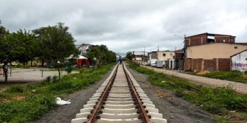 Obras do VLT: instalação de passagens de nível começa na divisa entre o Tambor e o Catolé