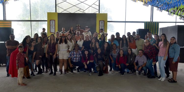 Arraiá do CER celebra inclusão, afeto e tradição junina em manhã de confraternização na “Cidade do Forró”