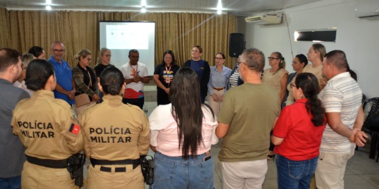 Capacitação aborda Mediação de Conflitos com diretores e inspetores de alunos em Monteiro