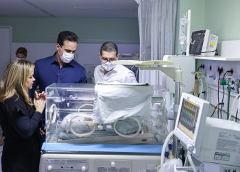 Governador visita Fetech e obras de ampliação da maternidade da Clipsi, em Campina Grande
