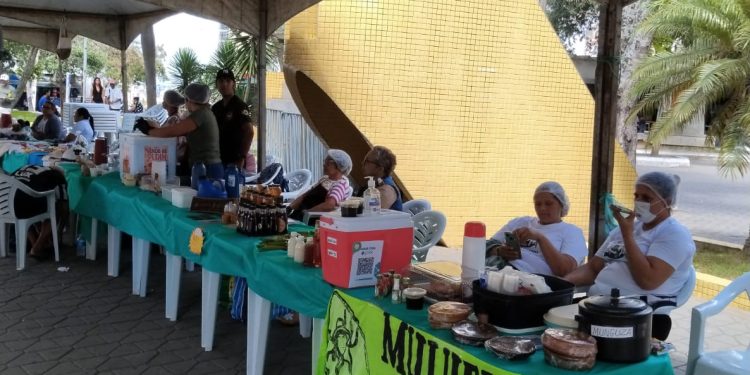 II Feira Raízes Femininas dos Distritos de Campina movimenta o centro da cidade