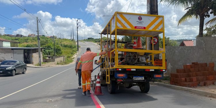 STTP implanta e revitaliza sinalização viária em vias recém-abertas em Campina Grande