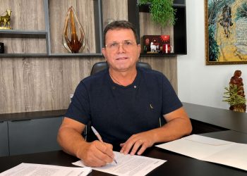 Prefeito Manezinho Lourenço assina Contrato de Repasse para construção do Portal de Entrada da cidade