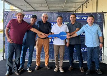 Prefeitura de Sumé recebe máquina patrol para reforçar infraestrutura do município
