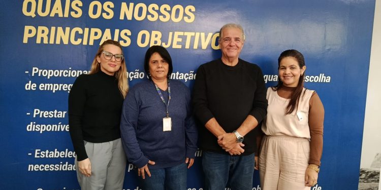 Sine Municipal fortalece parceria para ampliar oportunidades aos jovens e reforçar ações do Selo UNICEF em Campina Grande Sine Municipal fortalece parceria para ampliar oportunidades aos jovens e reforçar ações do Selo UNICEF em Campina Grande