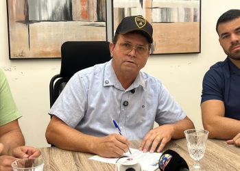Prefeito de Sumé dá ordem de serviço para construção de Praça de Eventos no município