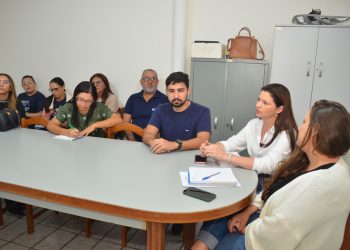 Secretaria de Saúde de Monteiro realiza reunião e dá início a planejamento para implantar a Farmácia Viva