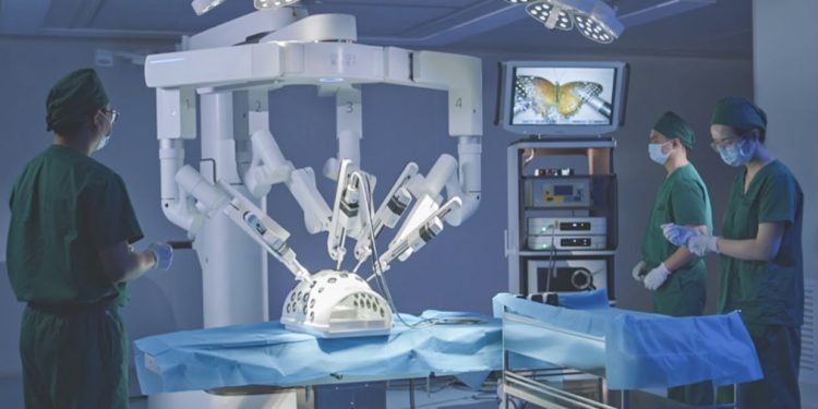 Hospital da FAP assina convênio com a Caixa para aquisição de uma das maiores plataformas de cirurgia robótica do mundo