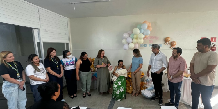 Prefeitura de Campina Grande entrega título de “Bebê Prefeito” ao pequeno Ravi, nascido no ISEA durante a XV Semana do Bebê