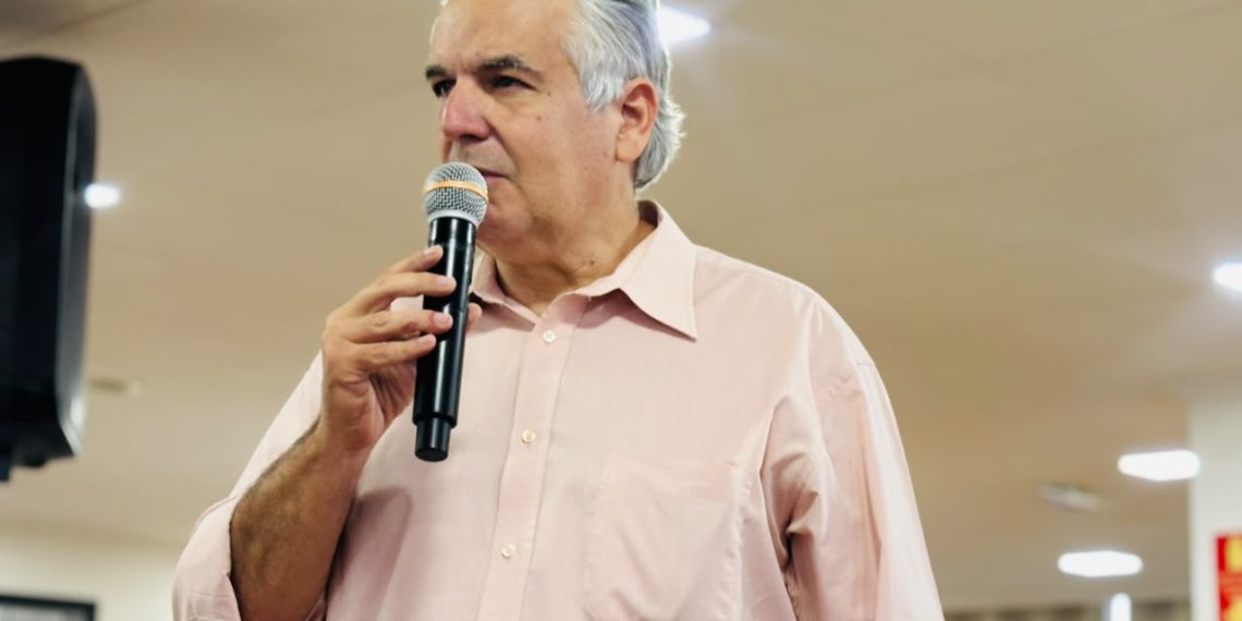 Vice-prefeito Cajó participa de palestra sobre modernização administrativa, uma parceria entre a gestão e o Sebrae-PB