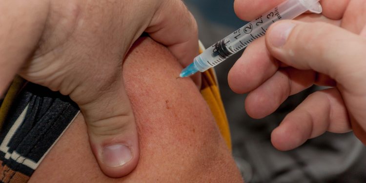 Prevenção: João Pessoa inicia estratégia vacinação de acamados com a pneumocócica 20 Prevenção: João Pessoa inicia estratégia vacinação de acamados com a pneumocócica 20